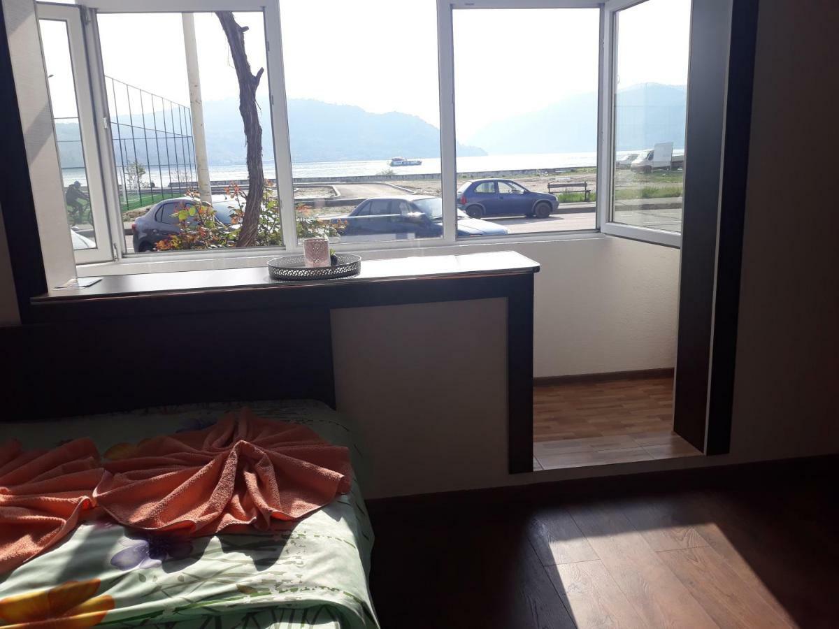 Apartment Ada Kaleh Orszowa Zewnętrze zdjęcie